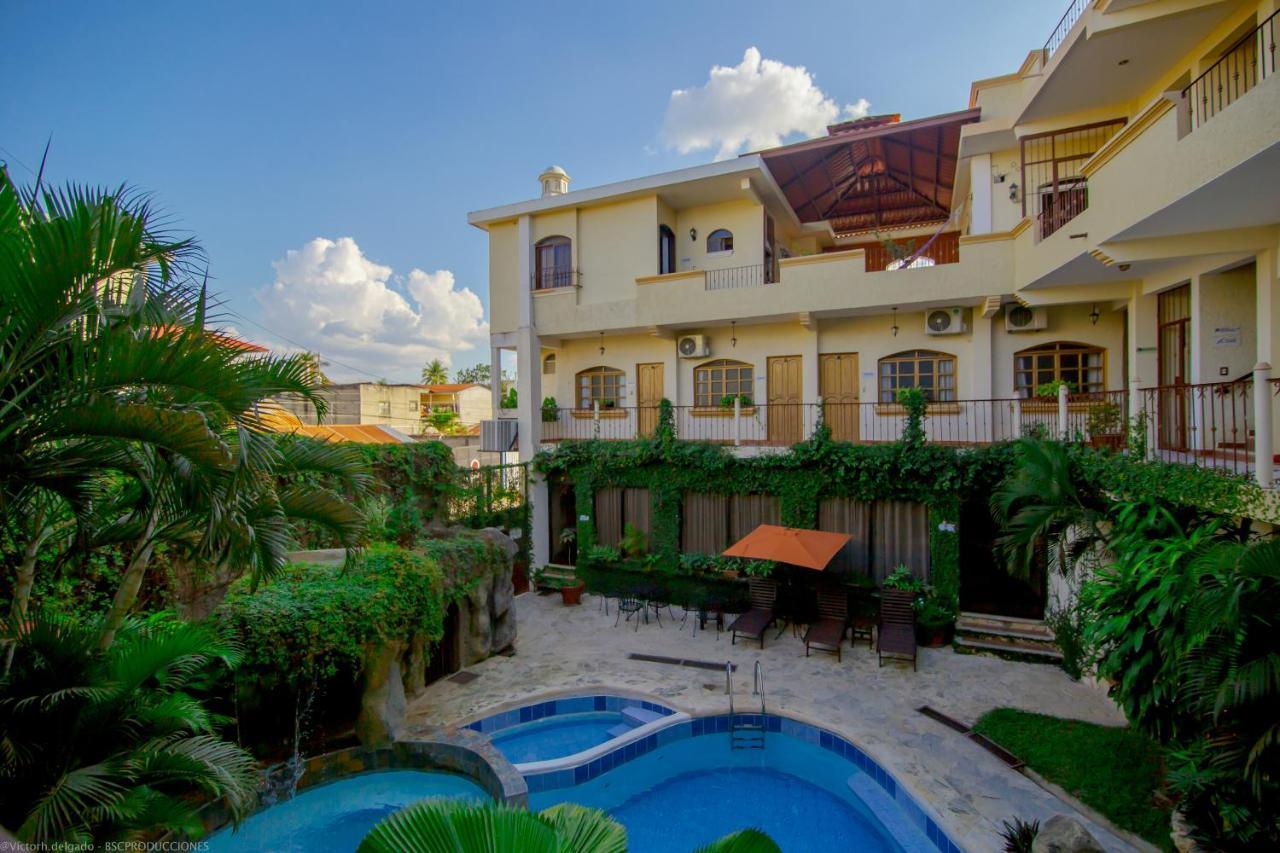 Hotel Quinta Maya Flores Exterior photo
