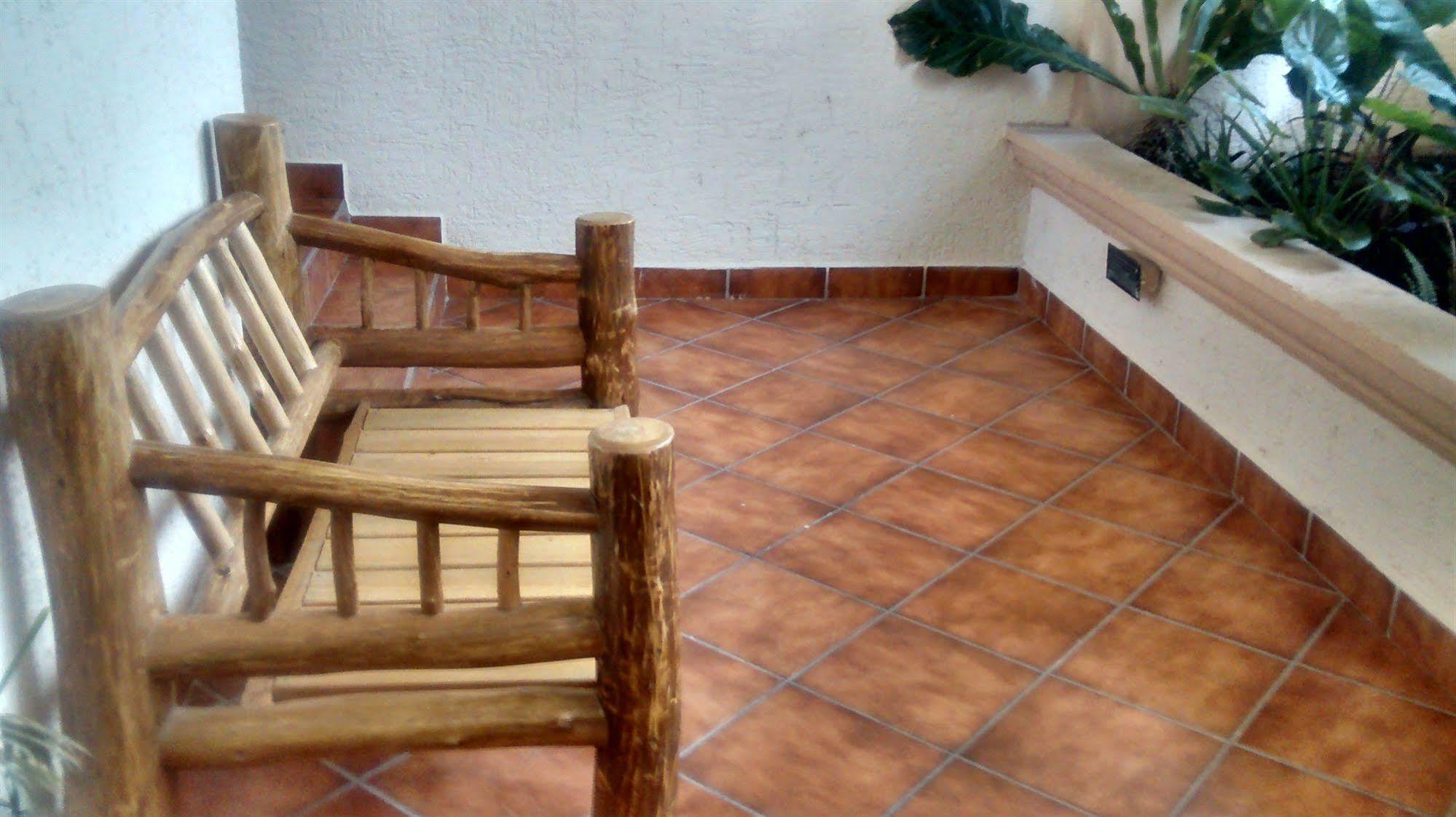 Hotel Quinta Maya Flores Exterior photo